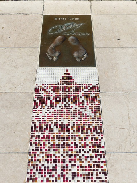 还需时刻调 还需时刻调